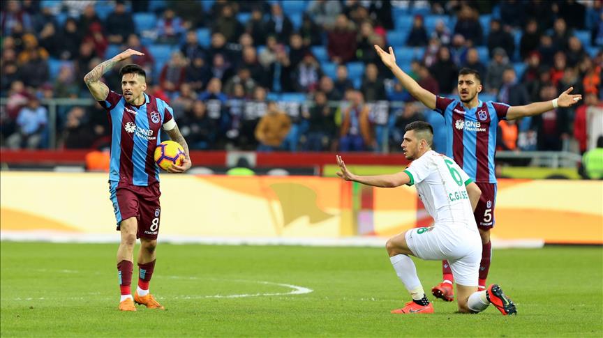 Trabzonspor evinde yıkıldı