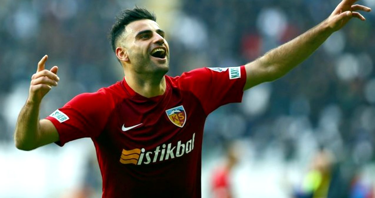 Deniz Türüç transferinde mutlu son