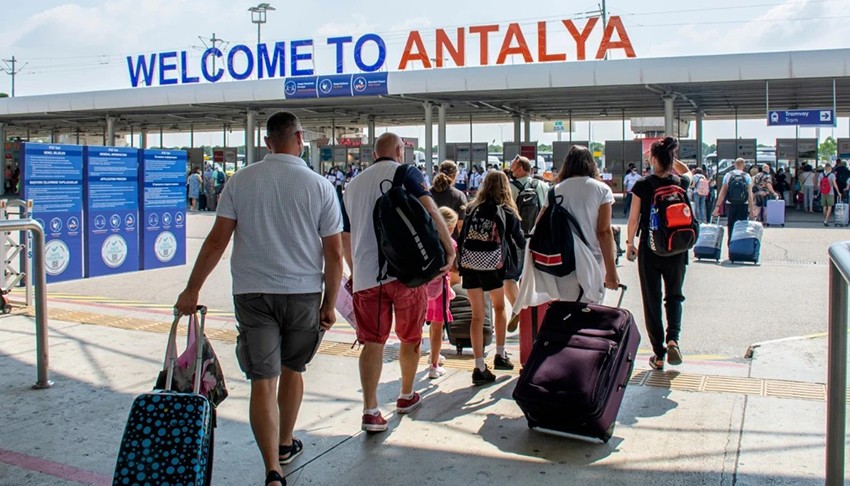 Türkiye'ye en çok turist gönderen ülkeler belli oldu