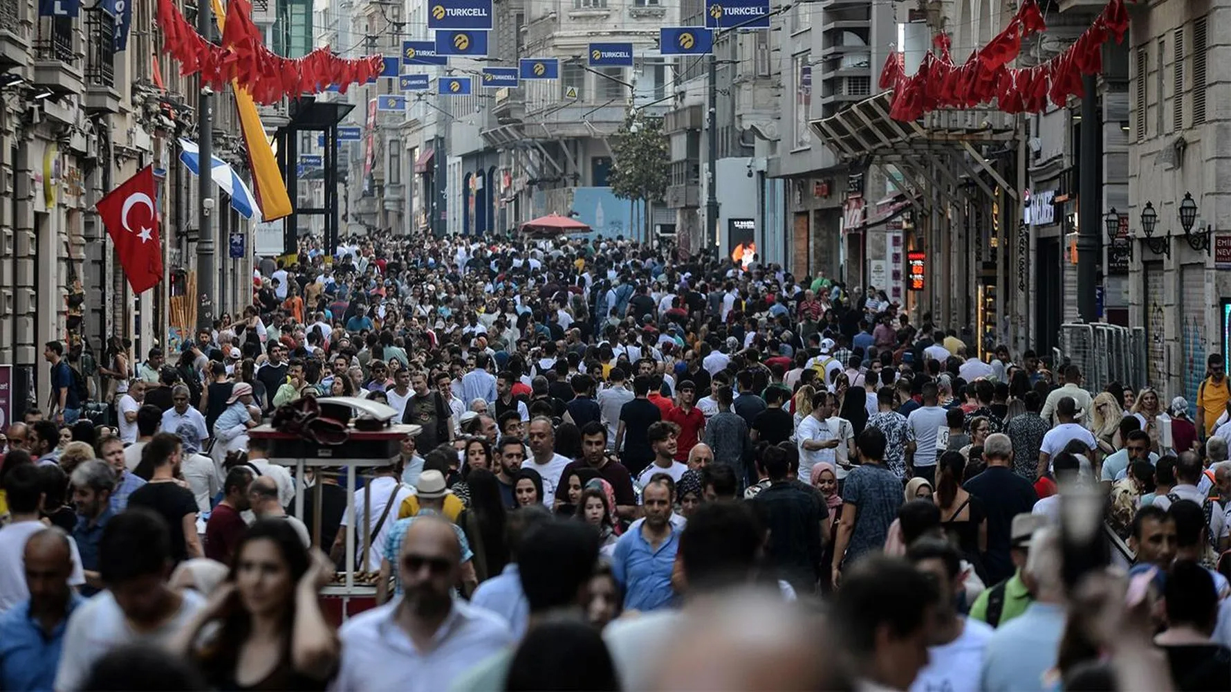 TÜİK açıkladı: Türkiye nin yeni nüfusu belli oldu