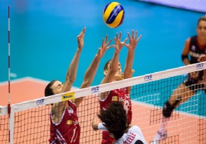 Türkiye, Kanada yı 3-0 mağlup etti!
