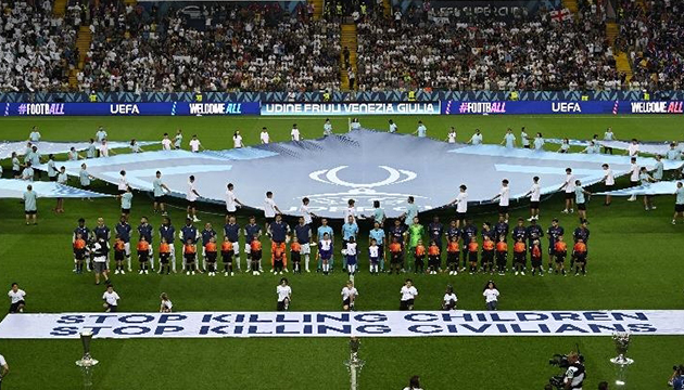 UEFA  katil  İsrail diyemedi
