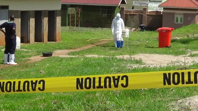 Ebola alarmı: 65 sağlık çalışanı karantinaya alındı!