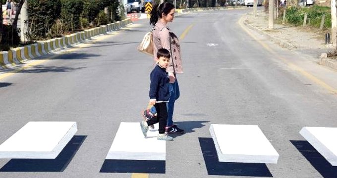 Aydın da 3 boyutlu yaya geçidi uygulaması