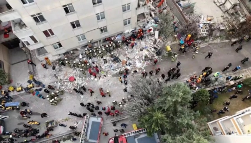 Çöken binaya ilişkin soruşturma başlatıldı