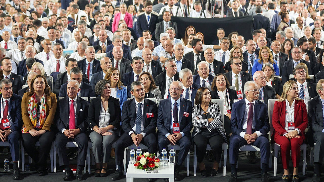 CHP nin kurultay davası ertelendi