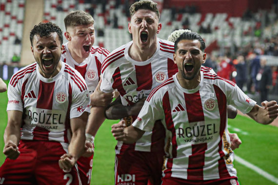 Antalyaspor son nefeste Samsunspor u devirdi!