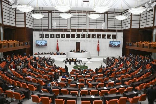 TBMM de gündem anayasa!