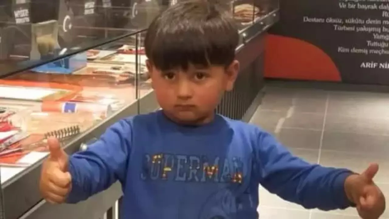 Şeker toplayan çocuktan acı haber!
