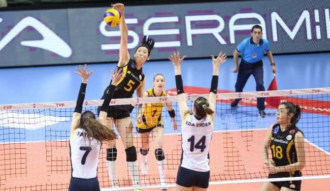 Yarı finalde ilk raunt VakıfBank ın