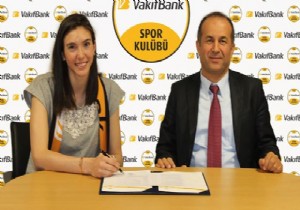 Vakıfbank  O  Oyuncuyla Sözleşme Yeniledi!