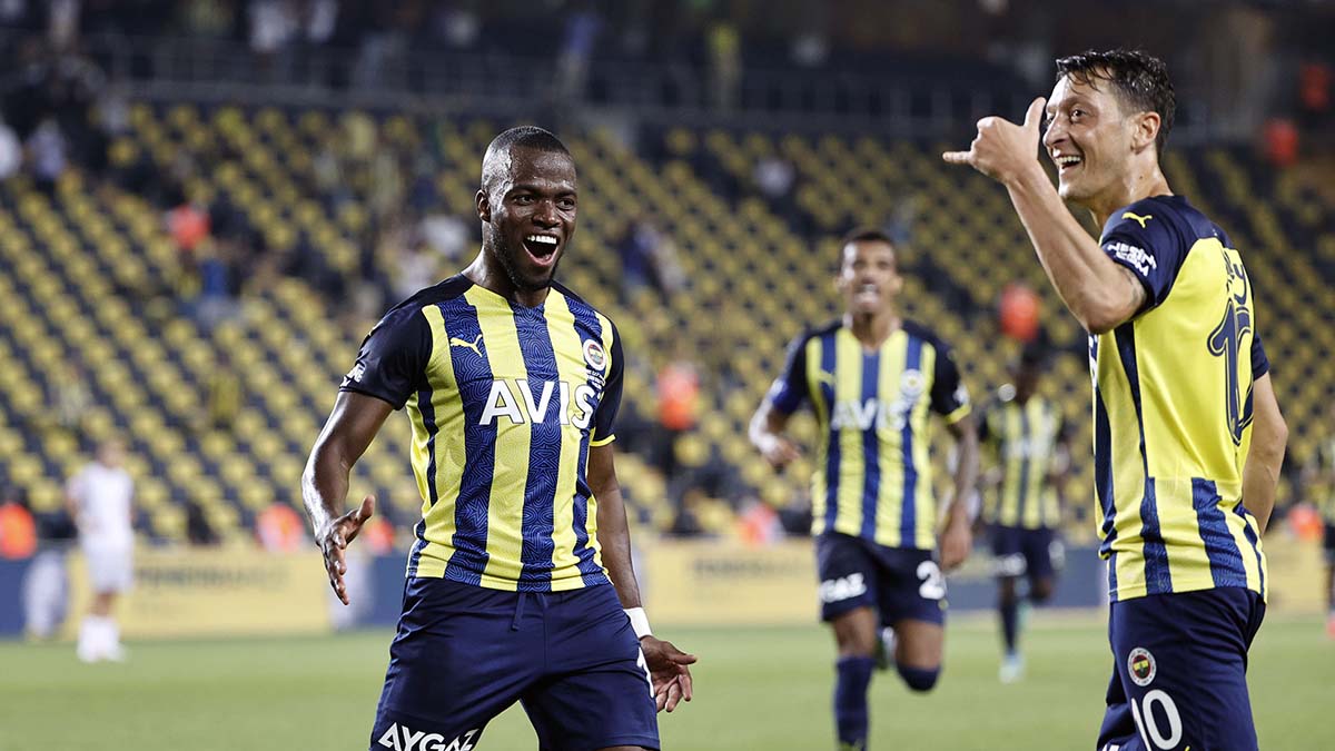 Fenerbahçe de Valencia belirsizliği!