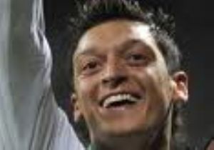 Reali Mesut Kurtardı