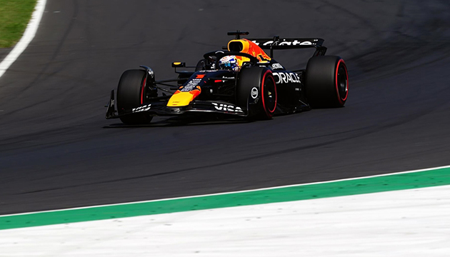 Las Vegas ta Verstappen kazandı