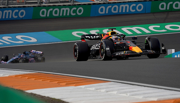 Formula 1 Hollanda da pole pozisyonunun sahibi belli oldu!