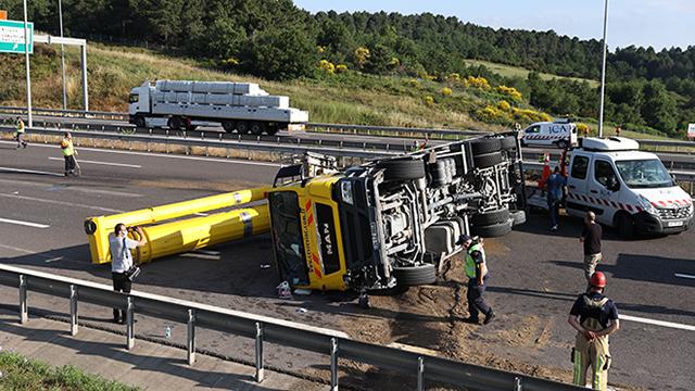 Sürücü uyudu yol savaş alanına döndü