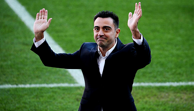 Xavi hızlı başladı! 6 isim yolcu...