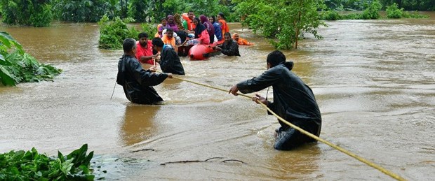 Hindistan da şiddetli  yağış: 18 ölü