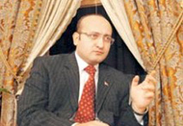 DANIŞMAN ÇARK ETTİ