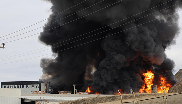 OSB de fabrika yangını