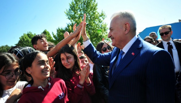 Binali Yıldırım: Bakan olabilirsiniz ancak size bakan bir kadın olmazsa hiçbir şey olamazsınız!