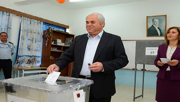 KKTC Başbakanından Akıncı ya destek!