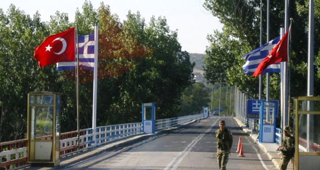 Sınır ihlal eden 2 Yunan askeri gözaltında