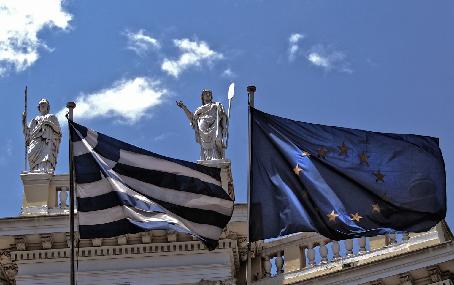 Yunanistan da halk, genel seçim için sandık başında