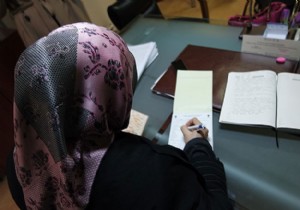 Avusturya da başörtülü kadına bin 550 avro tazminat!