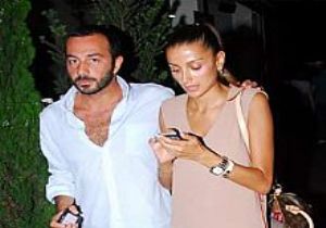 Özge Ulusoy Eski Göz Ağrısına Döndü!