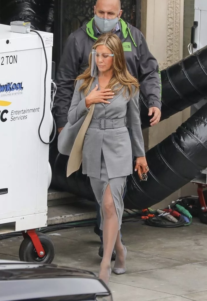 Jennifer Aniston’un sütyensiz hali gündem oldu Güncel Haberler, Son