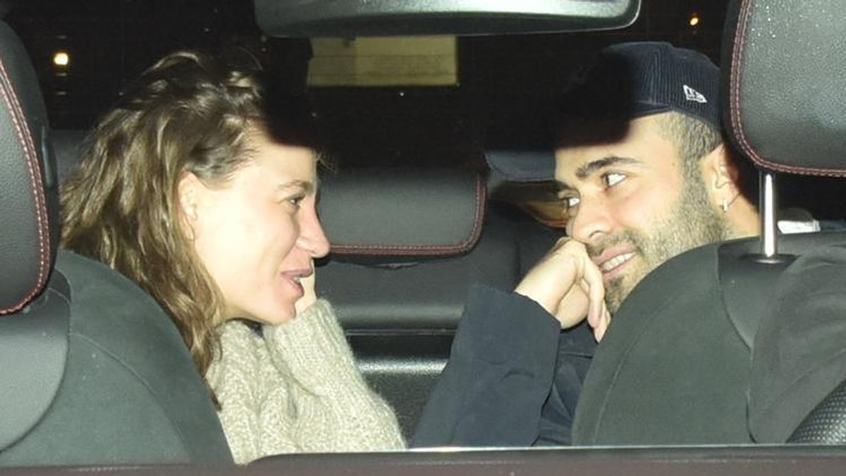 Serenay Sarıkaya ve Mert Demir