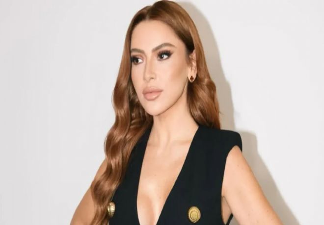 Hadise: Dekoltenin seksilik ile alakası yok!